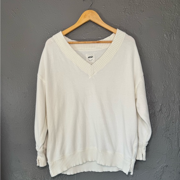 Gently used condition, Cream colored Arie V neck sweater size Small - Picture 2 of 3